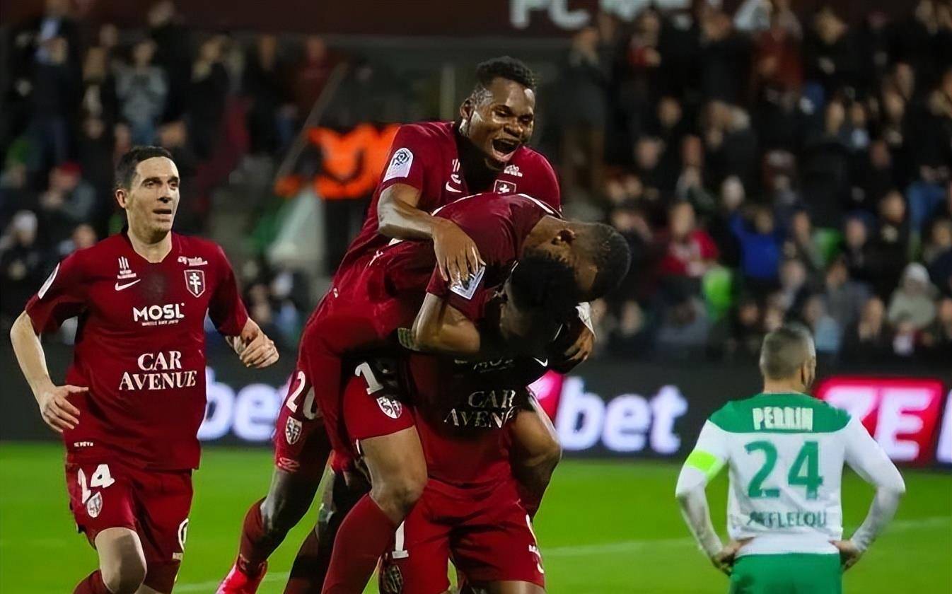 尼斯内部会议纪要流出：赛前战术微调，法甲使命明确，高层口径保持一致的简单介绍