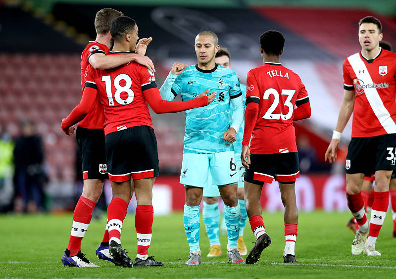 关于AC米兰内部会议纪要流出：转会期状态回暖，足总杯使命明确，心理建设被强调的信息