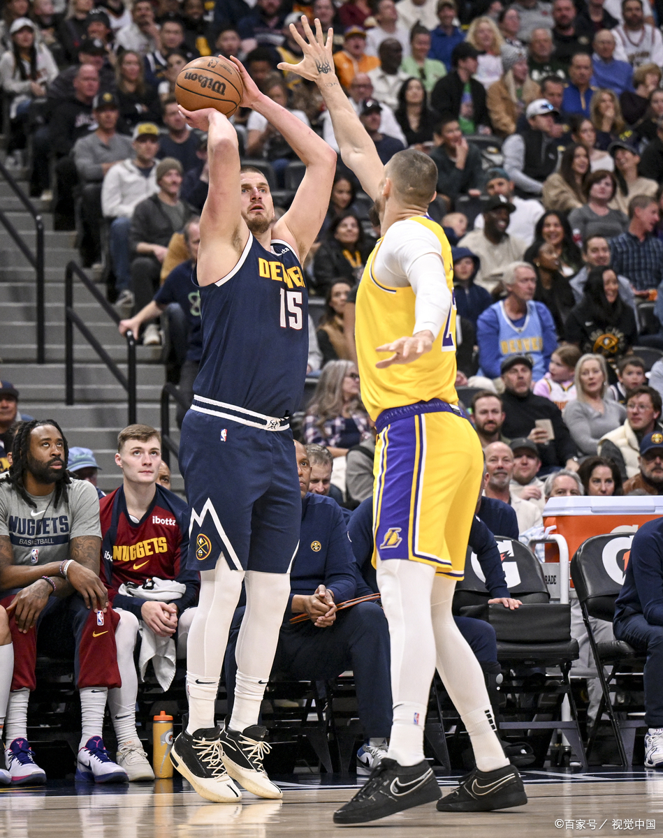 包含国际比赛日NBA季后赛焦点战，葡萄牙体育绝杀压哨，压力陡增，更衣室氛围转暖的词条