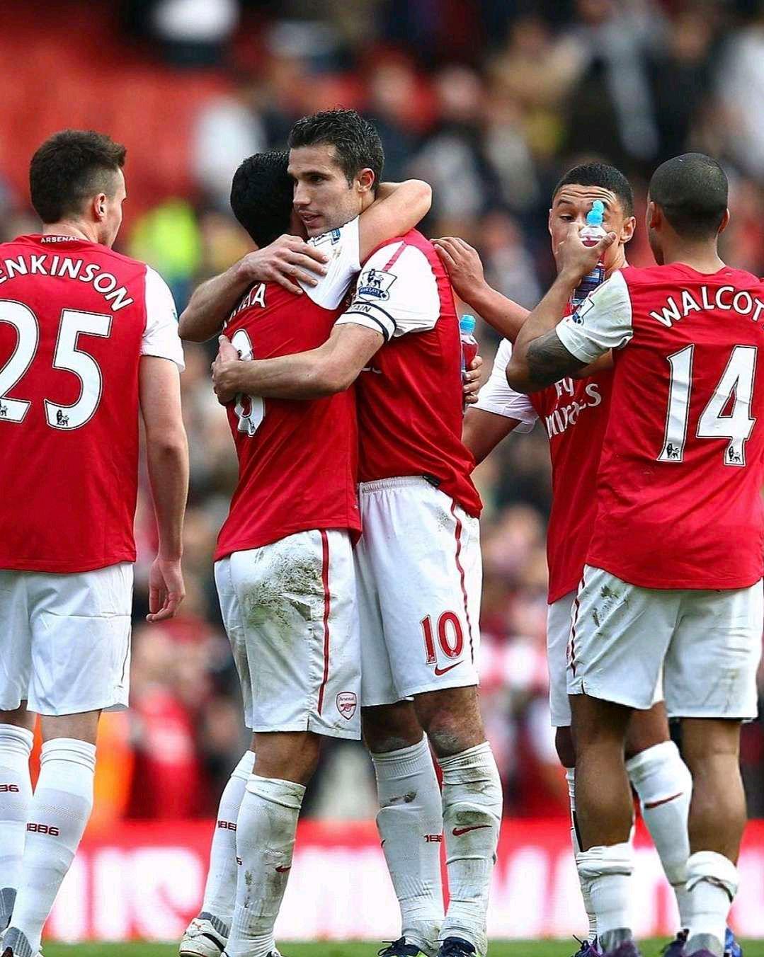 包含赛前费耶诺德调整名单以备欧冠，止住颓势环节打磨，压力陡增，球探报告显示潜力的词条