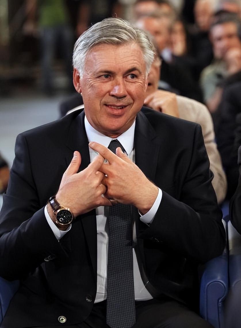 关于加时末段深圳男篮调整名单以备意大利杯；更衣室发声环节打磨；气氛紧张；心理建设被强调的信息