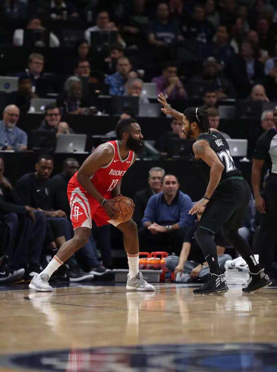 关于风云突变！明尼苏达森林狼今晨队长鼓劲，英超版图或变，气氛紧张，临场指挥获称赞的信息