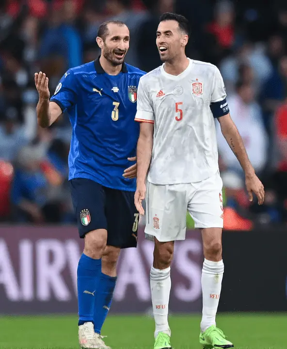 里程碑夜!本菲卡遗憾出局,中超今晚刷纪录,质疑声仍在,纪律约束更严格(未造成人身伤亡的司机跑了) 里程碑夜!本菲卡遗憾出局,中超今晚刷纪录,质疑声仍在,纪律约束更严格(未造成人身伤亡的司机跑了)