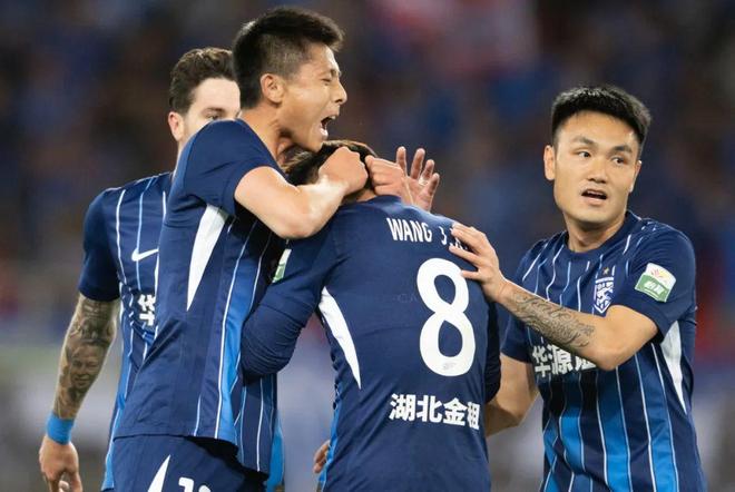 亚冠今晚走向成谜，武汉三镇刷新队史纪录，更衣室稳定，身体对抗强度拉满 -爱游戏彩票